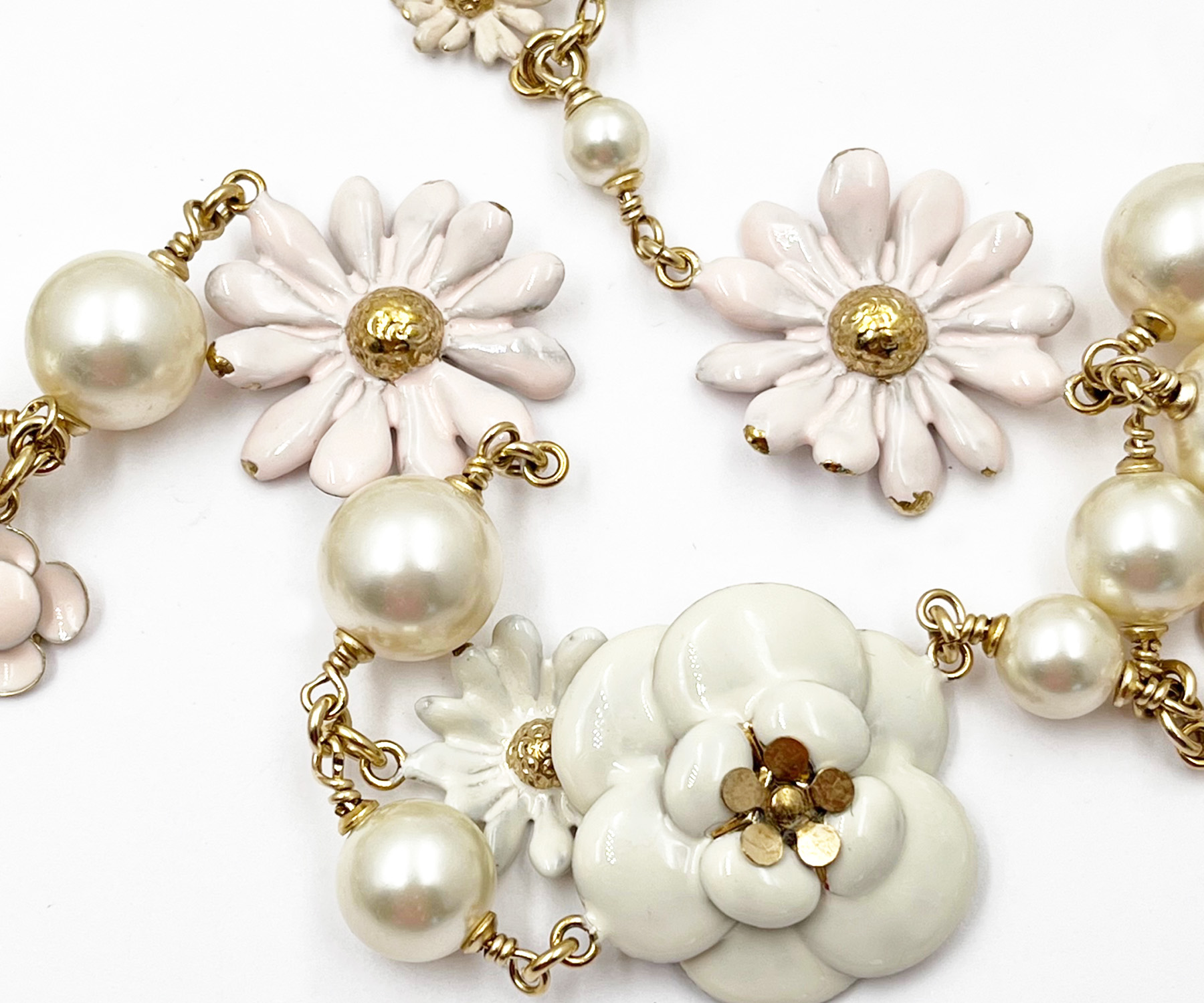 Chanel Gold CC White Ivory Pastel Pink Daisy Flower Long Pearl Necklace
