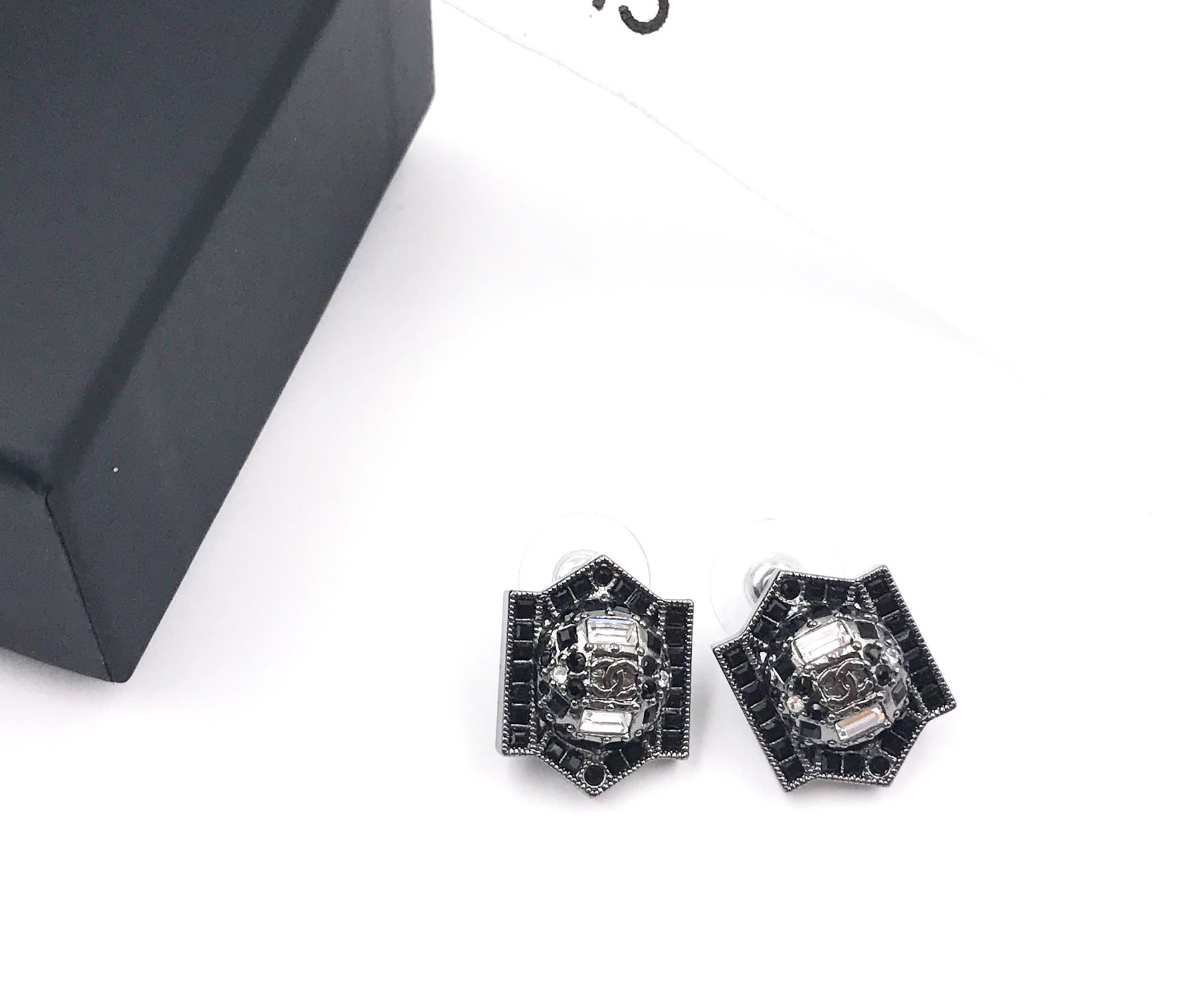 Chanel Brand New Ruthenium Patch Black Clear Crystal Earrings - Image 2