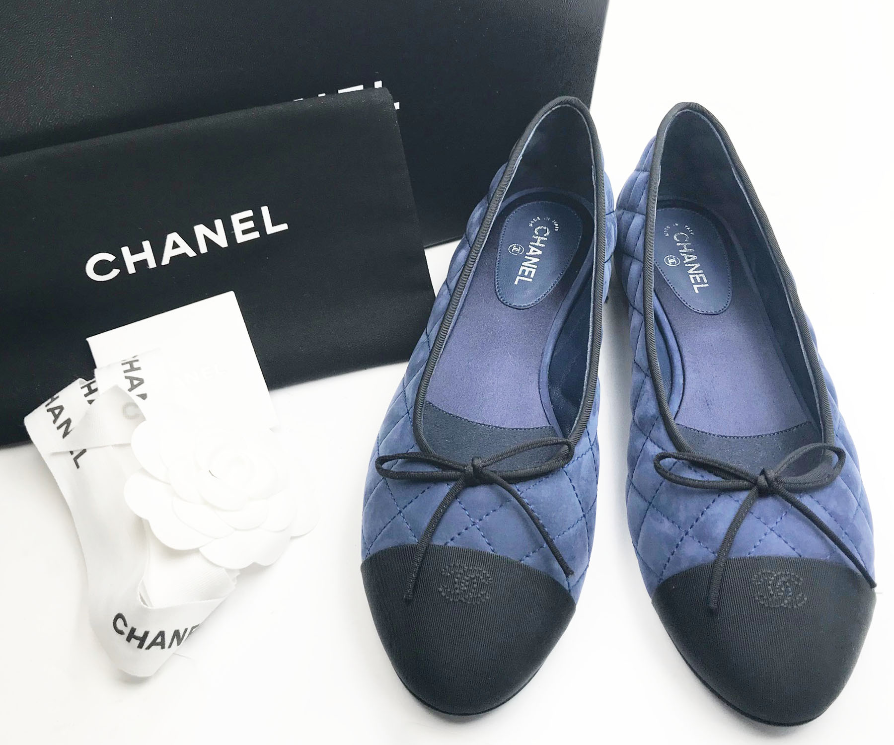 Chanel Brand New Blue Black Leather Ballerina Flats - Image 2