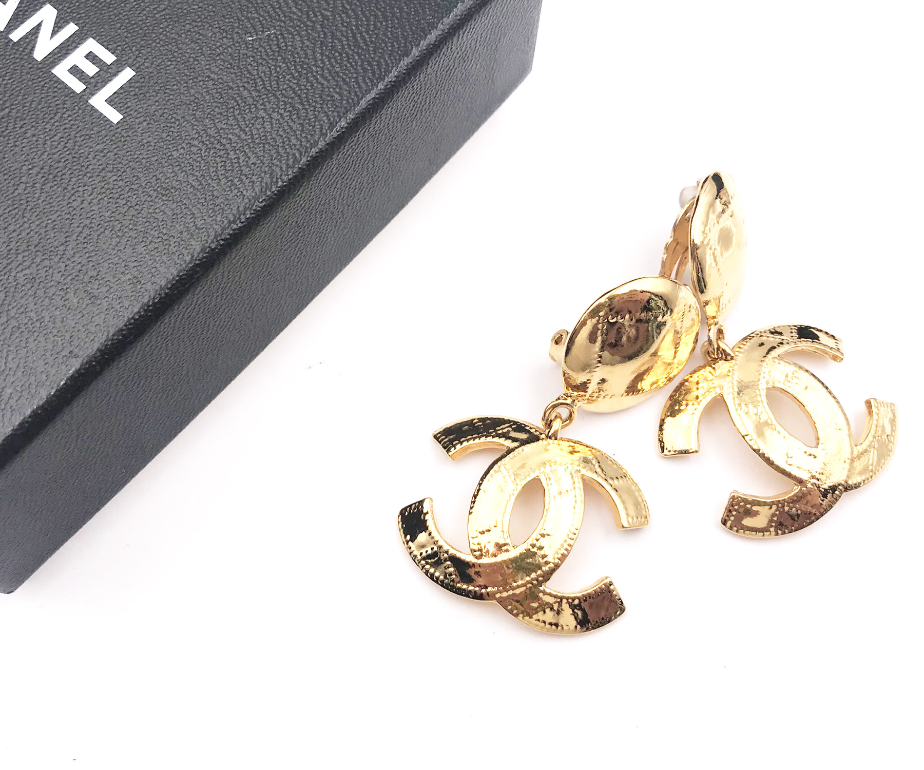 Chanel Vintage Gold Plated Plaid Stitching CC Dangle Clip on Earrings as seen on Pixie Lott - Image 2