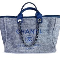 Cloth tote Chanel Blue in Cloth - 22646555