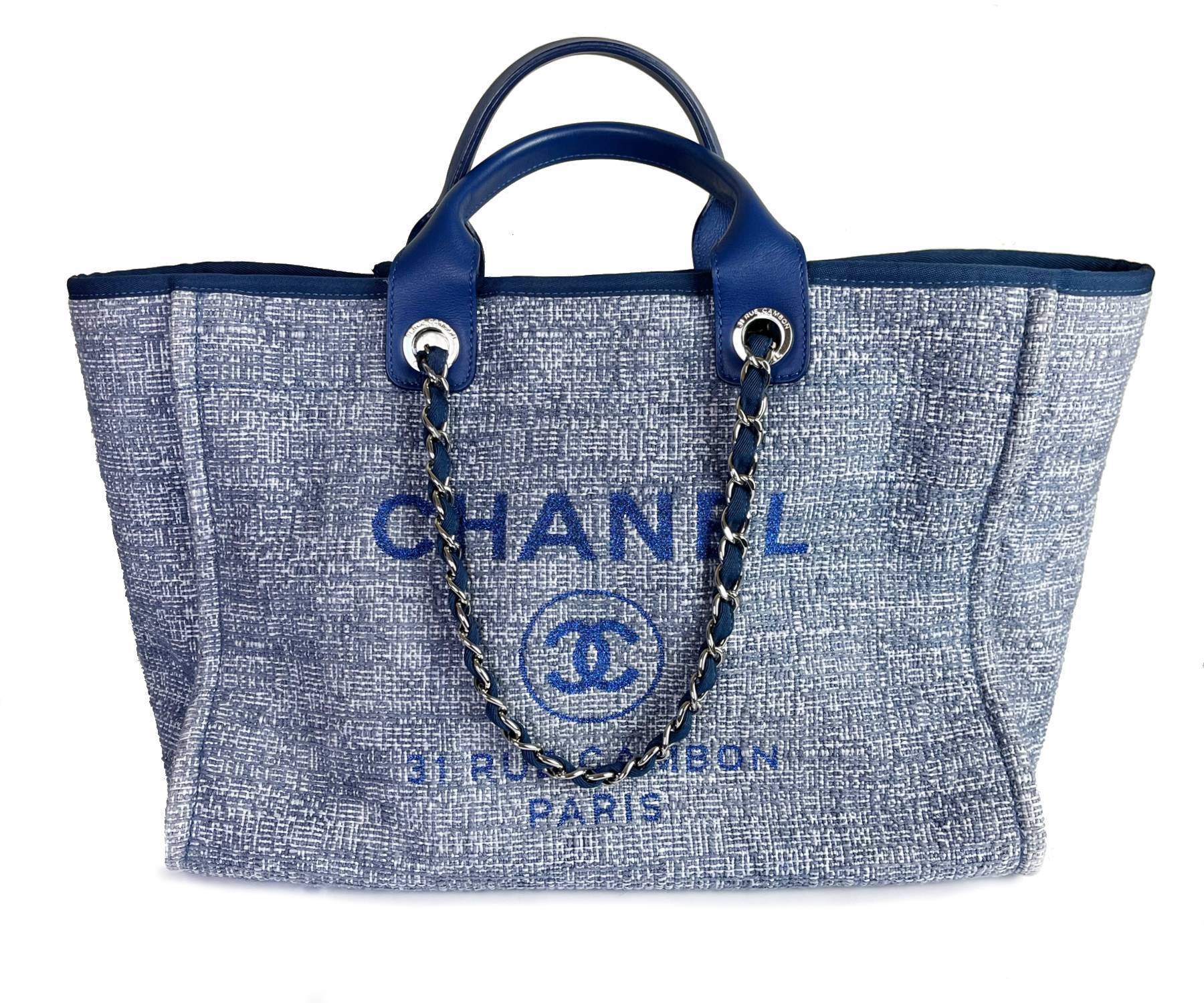 Spit out Slink Main street Chanel Blue Cloth Blue Leather Deauville Large Tote Bag - LAR Vintage