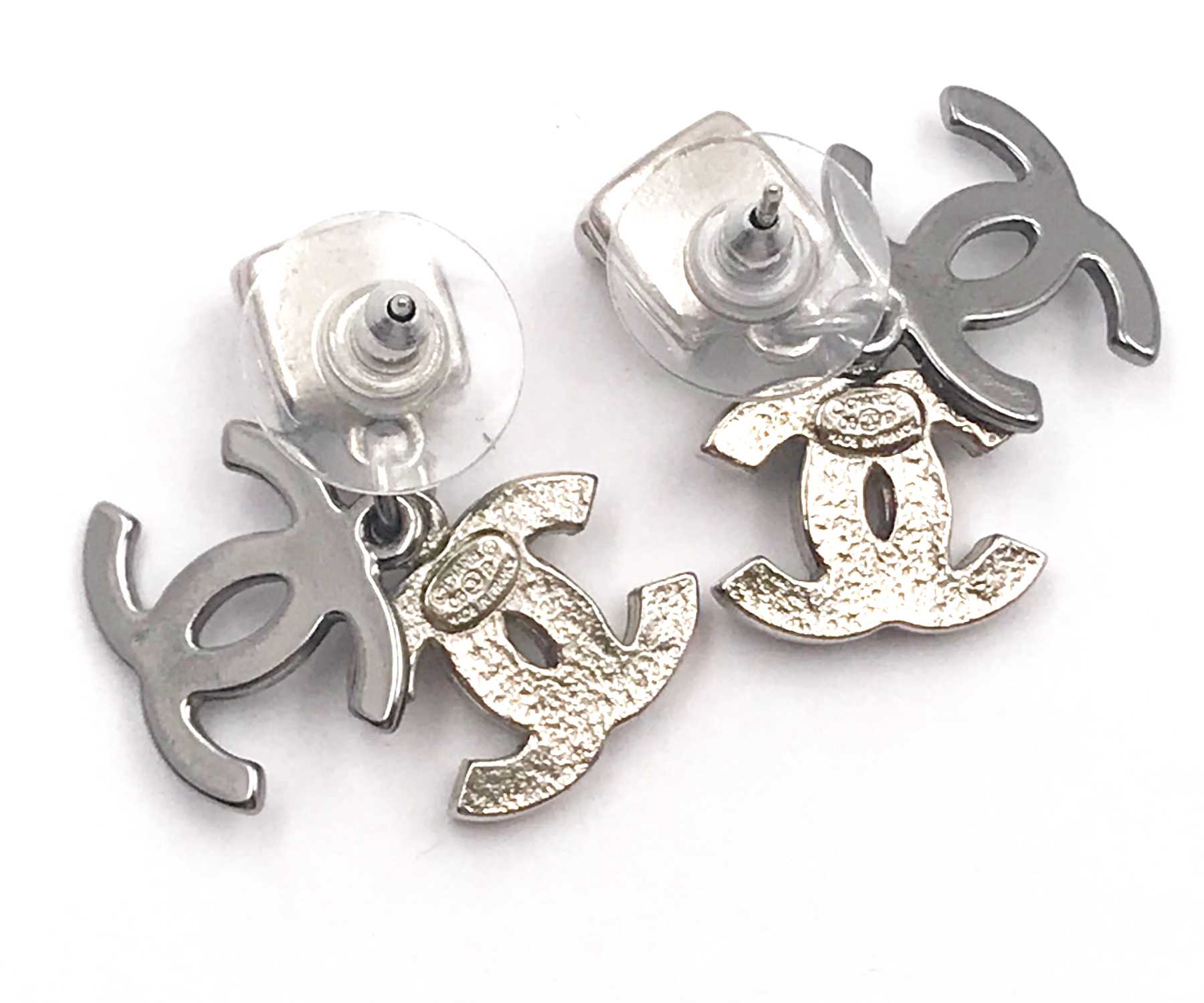 Chanel Ruthenium Silver Overlapped CC Crystal Large Piercing Earrings - Image 3