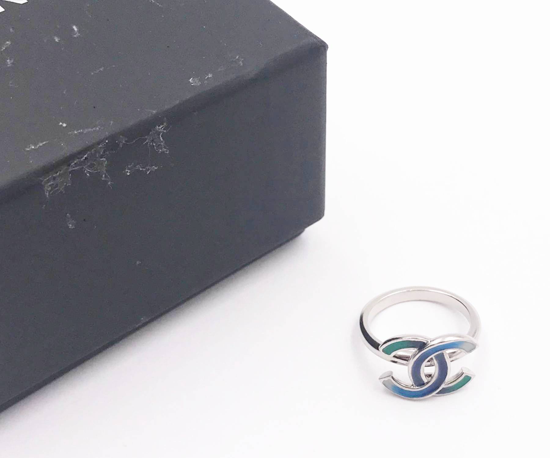 Chanel Silver CC Blue Green Enamel Ring - Image 2