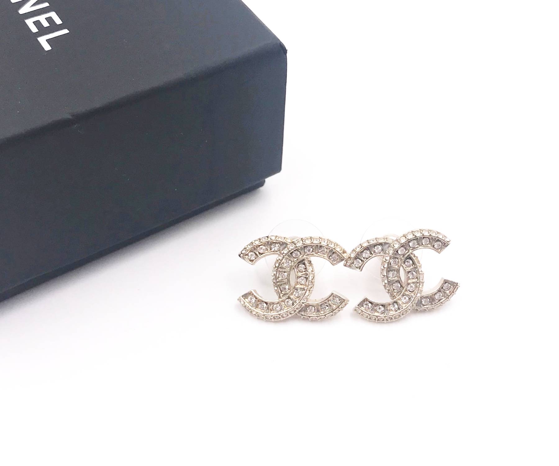 Chanel Brand New Classic Gold CC Crystal Block Piercing Earrings - Image 2