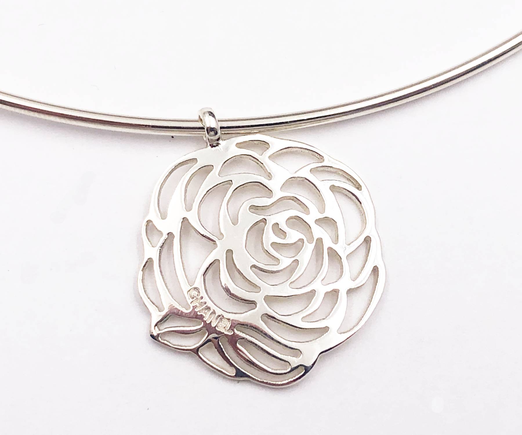 Chanel Fine Jewelry 925 Silver Cutout Camellia Flower Choker - Image 3