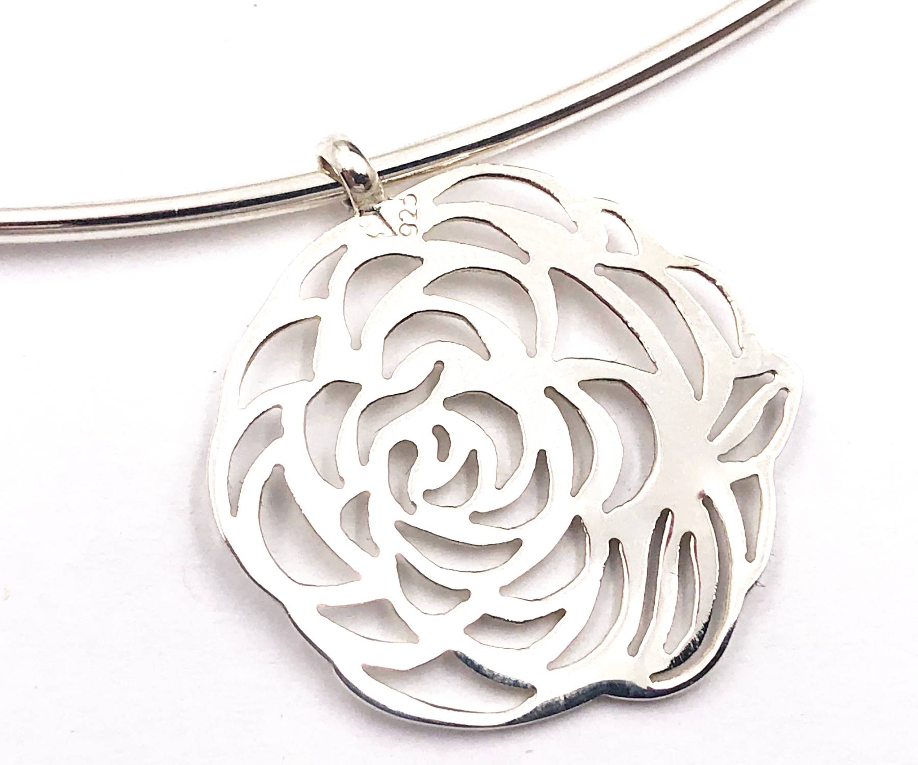 Chanel Fine Jewelry 925 Silver Cutout Camellia Flower Choker - Image 4