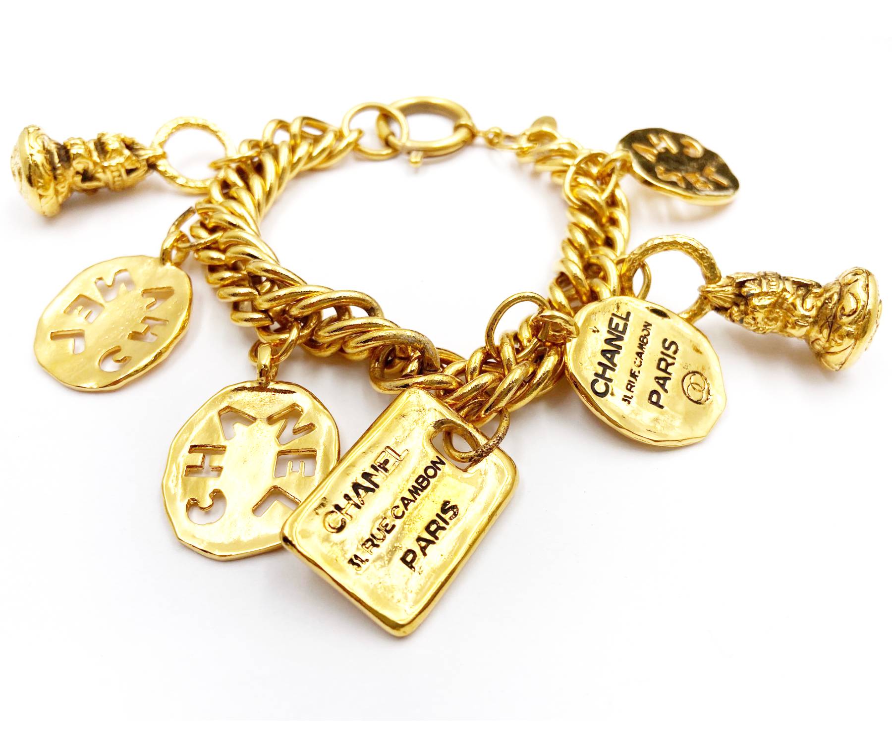 Chanel Vintage 24K Gold Plated Dog Tag CC Motif Charm Chain Bracelet - Image 4