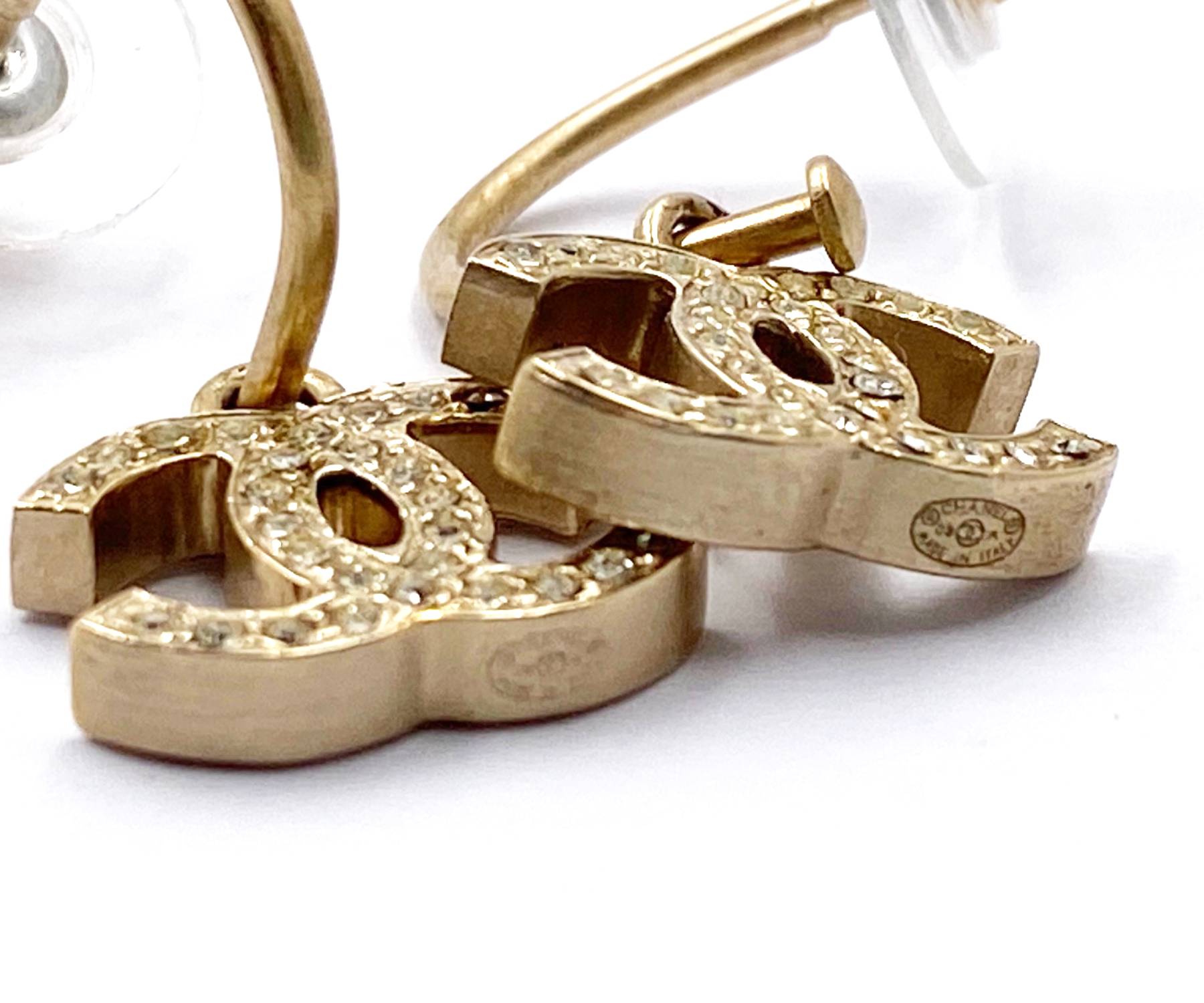 Chanel Classic Gold CC Crystal Moscova Hoop Piercing Earrings - Image 4