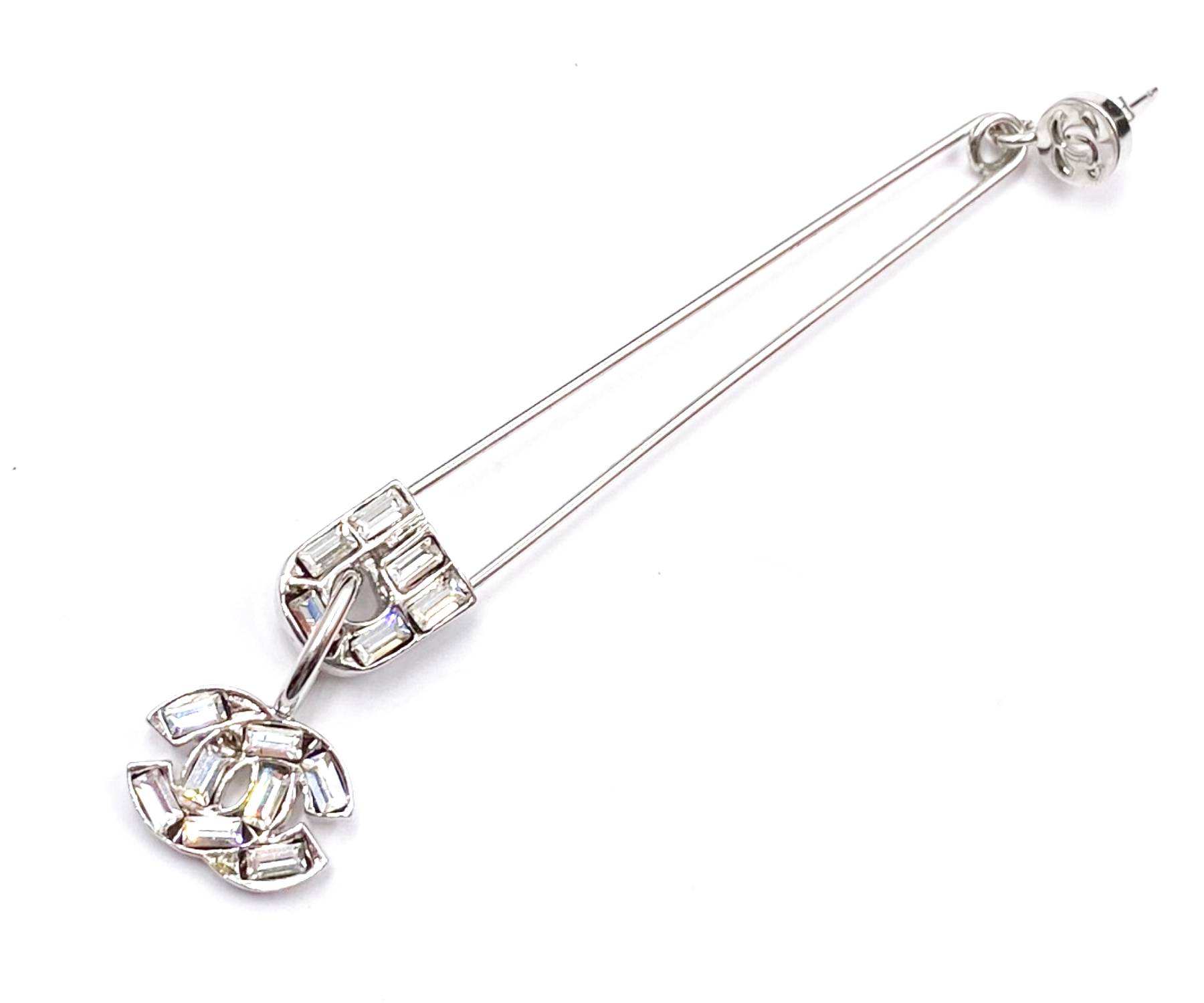 Chanel Super Rare Vintage Silver CC Baguette Crystal Safety Pin Single Earring