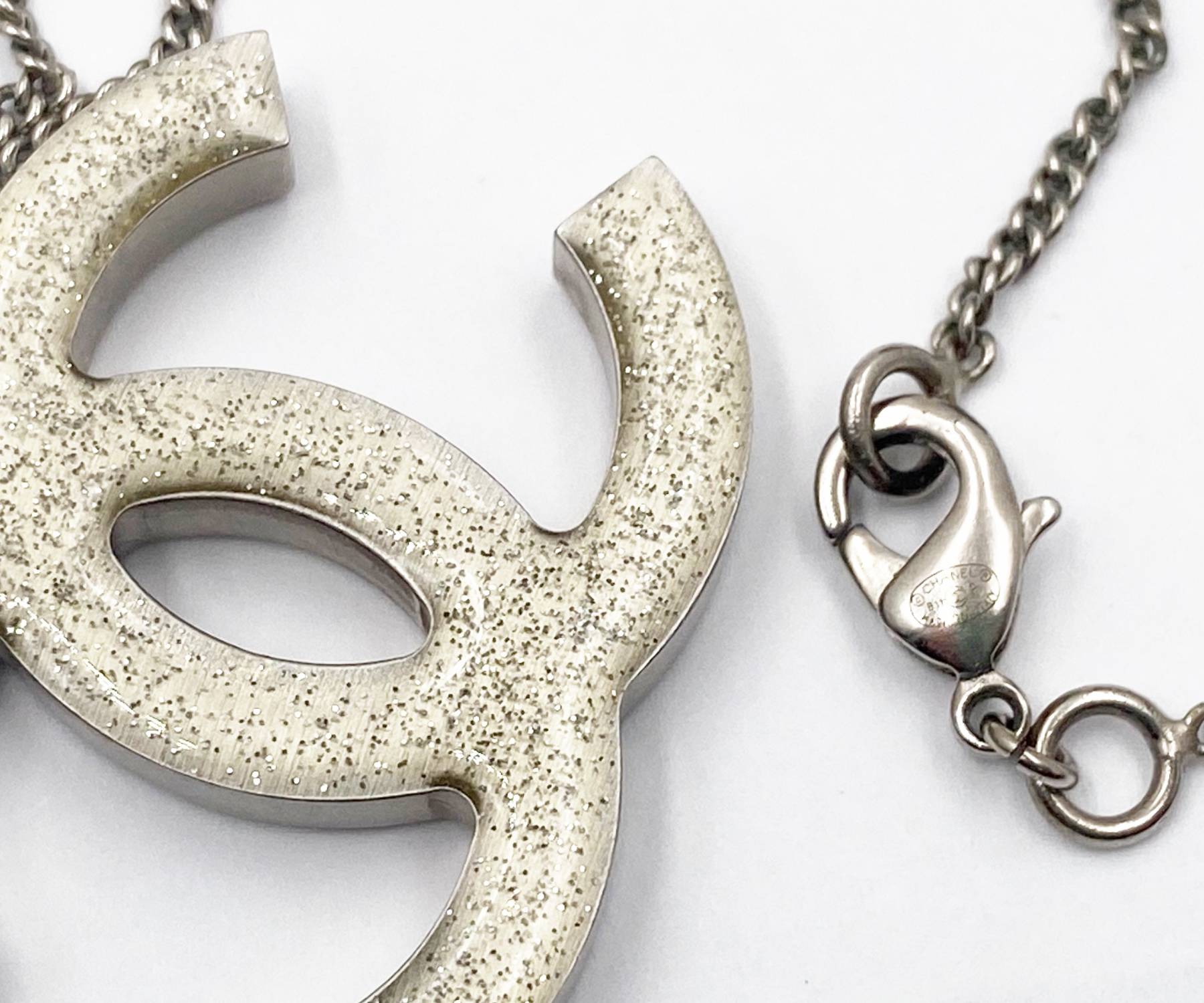 Chanel Silver CC Baguette Crystal Glitter 2 Face Necklace - Image 3