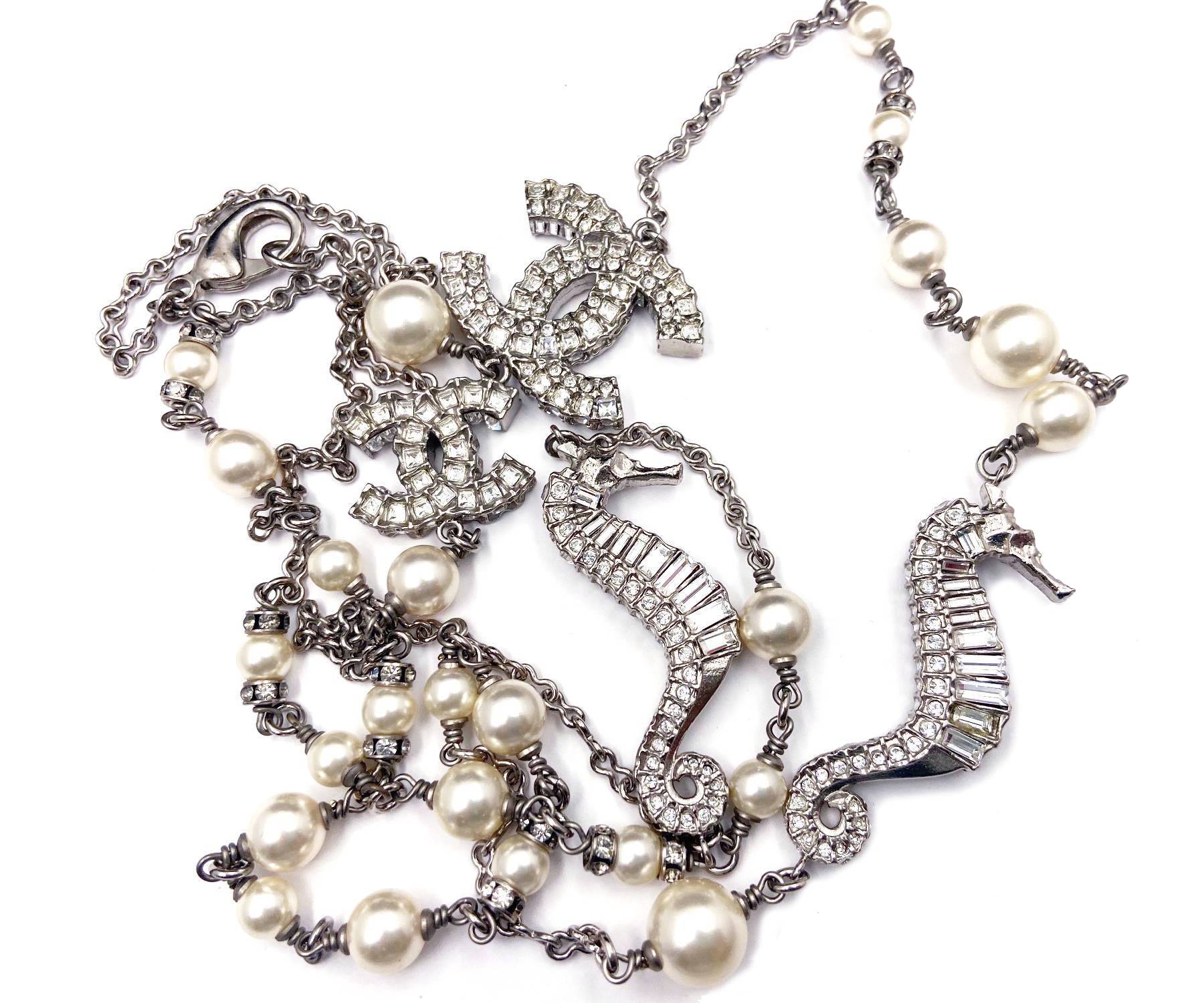Chanel Super Rare Silver CC Crystal Seahorse Pearl Necklace - Image 3