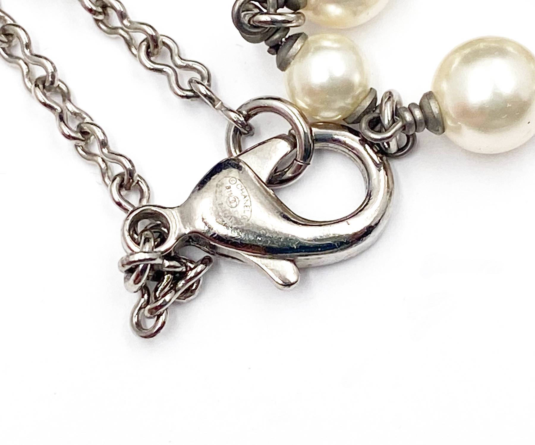 Chanel Super Rare Silver CC Crystal Seahorse Pearl Necklace - Image 5