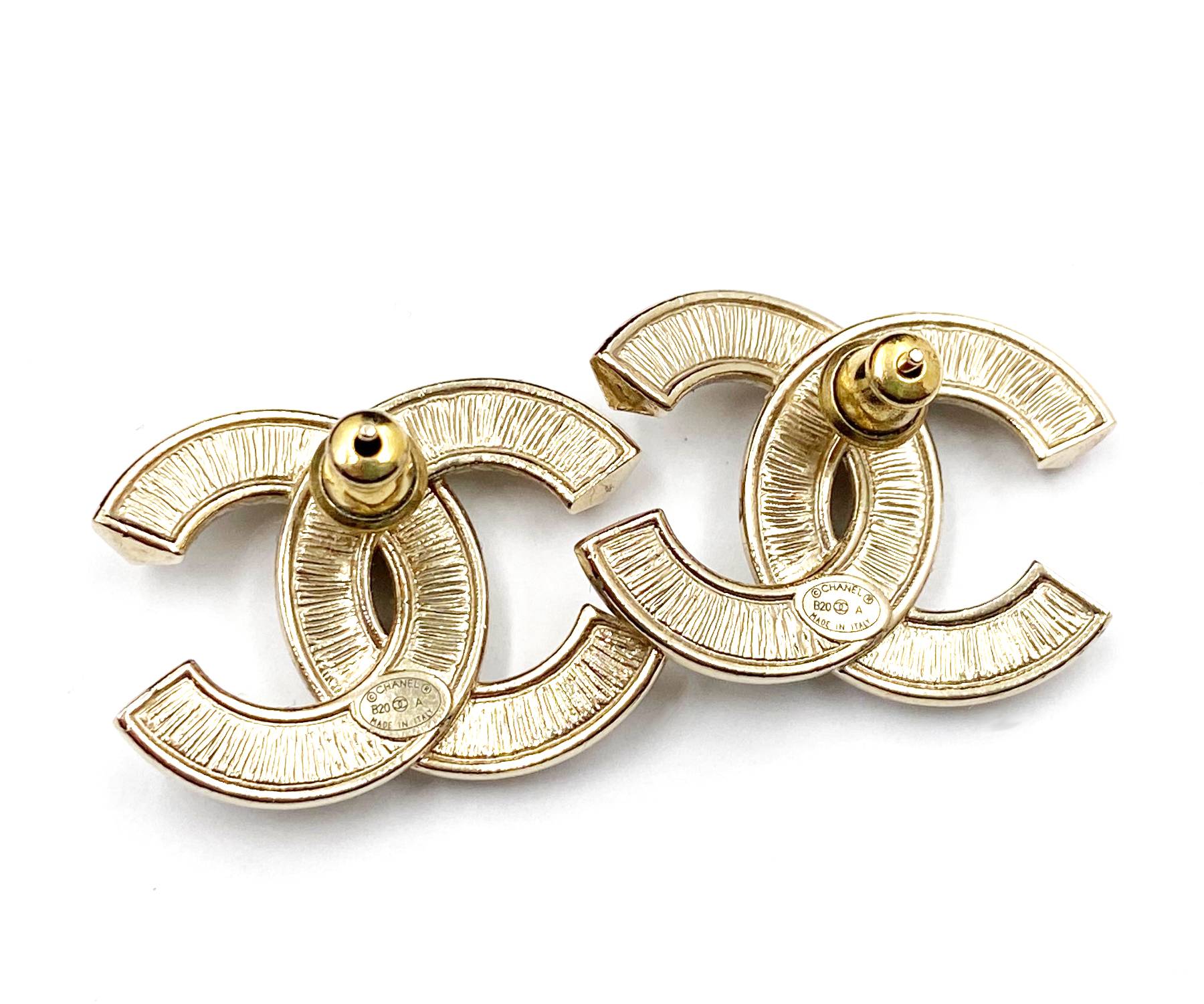 Chanel Classic Gold CC Pearl Crystal Large Piercing Earrings - Image 4