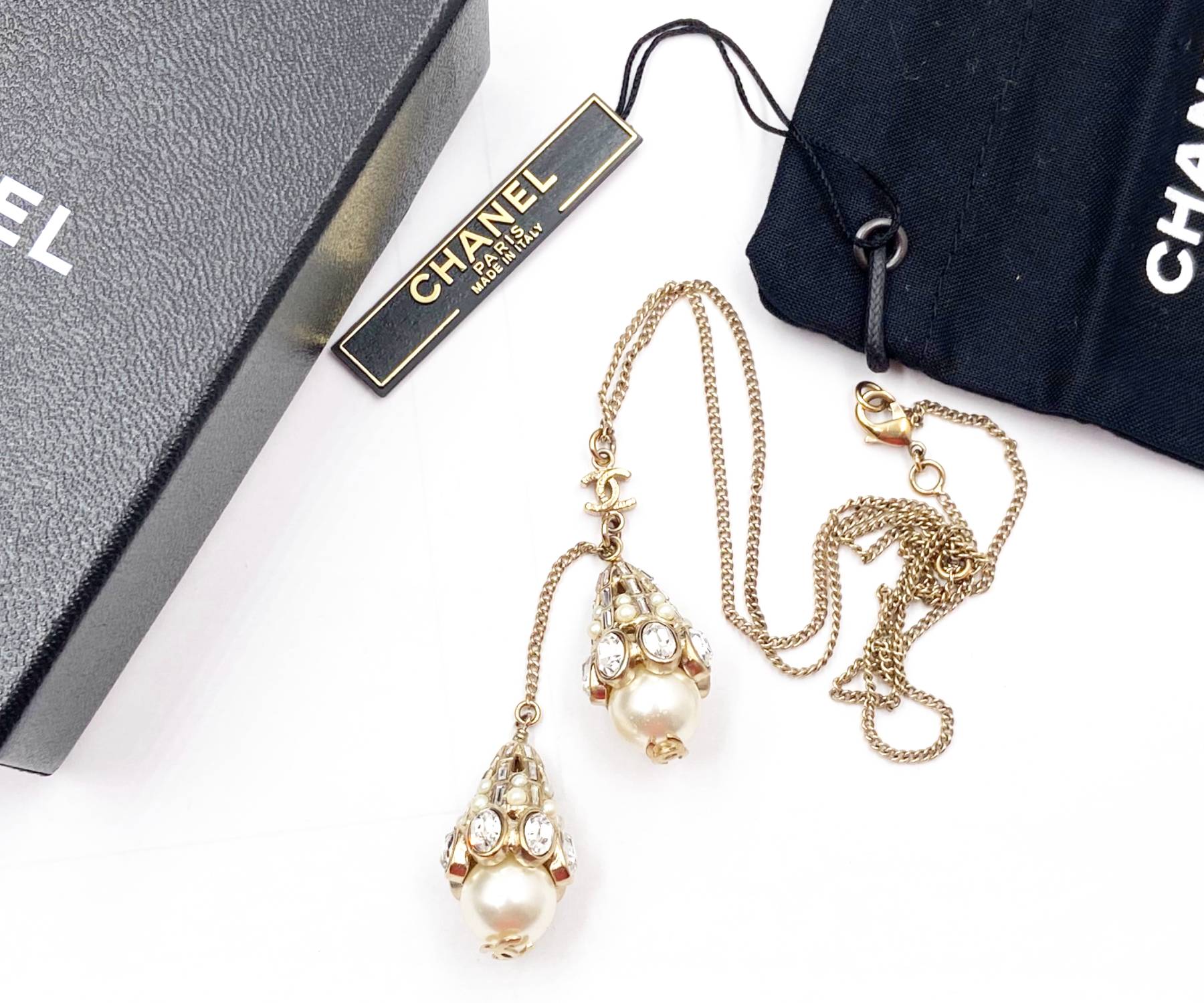 Chanel Rare Gold CC Crystal Pearl Tear Drops Necklace - Image 2