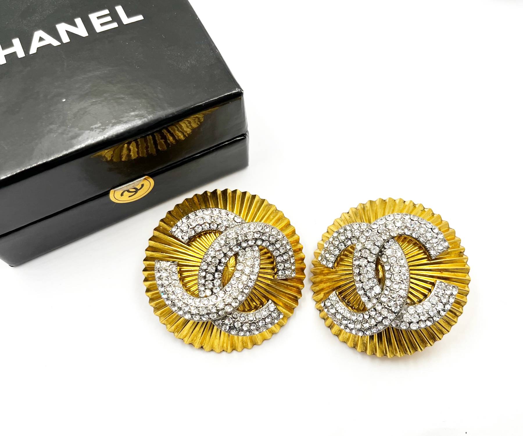 Chanel Super Rare Vintage Gold Plated Round Silver CC Crystal XXL Clip on Earrings - Image 2