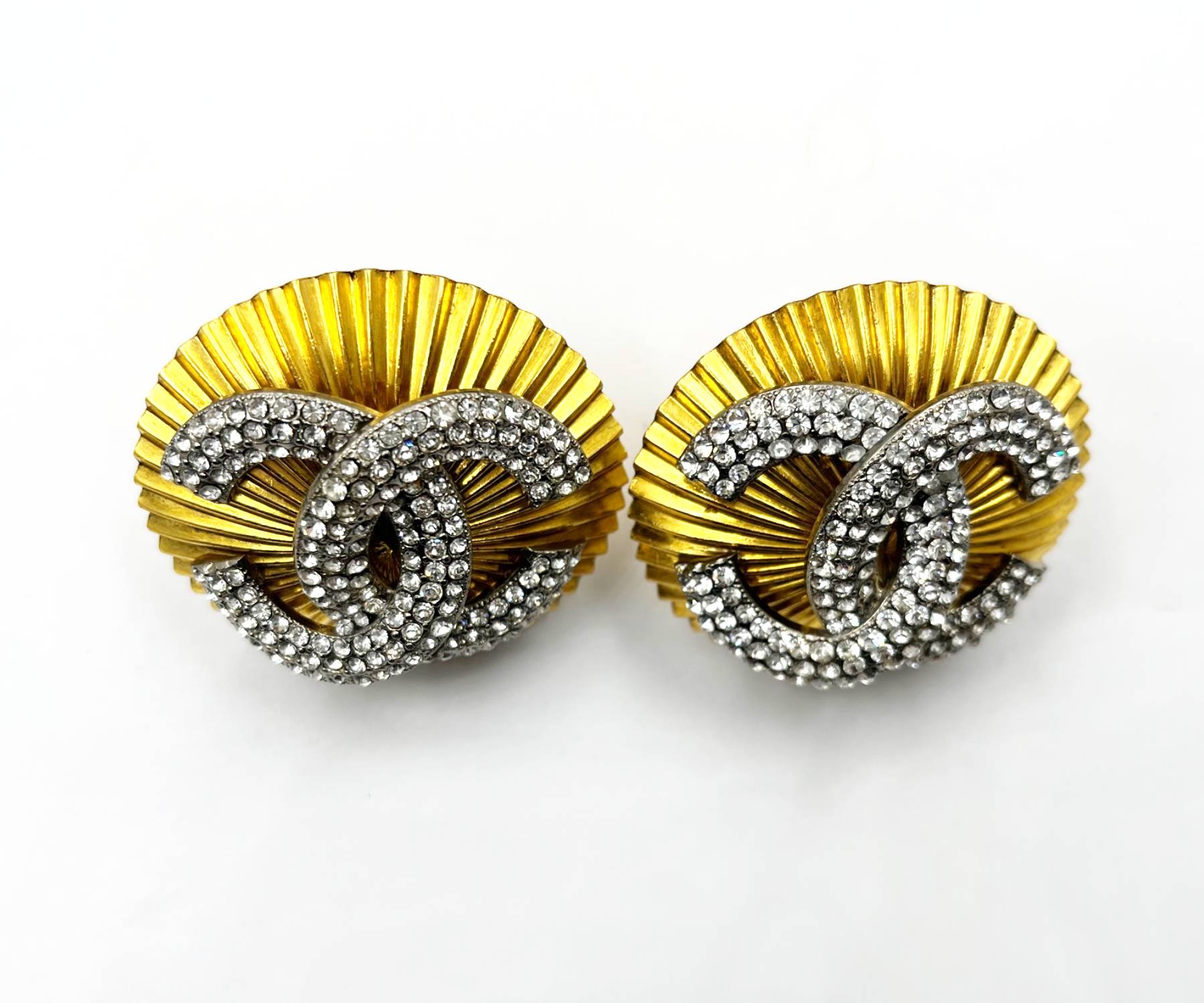 Chanel Super Rare Vintage Gold Plated Round Silver CC Crystal XXL Clip on Earrings - Image 3
