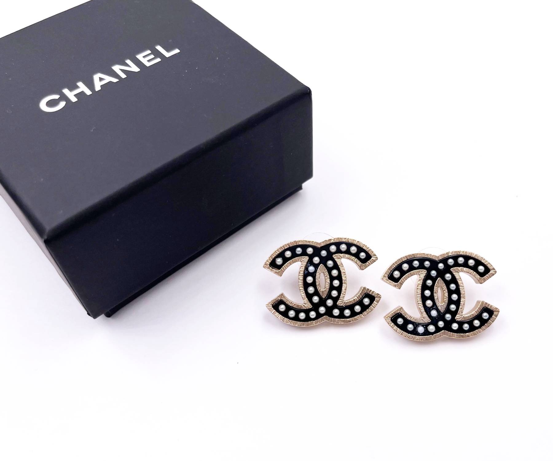 Chanel Gold Frame Black CC Mini Pearl Large Piercing Earrings - Image 2