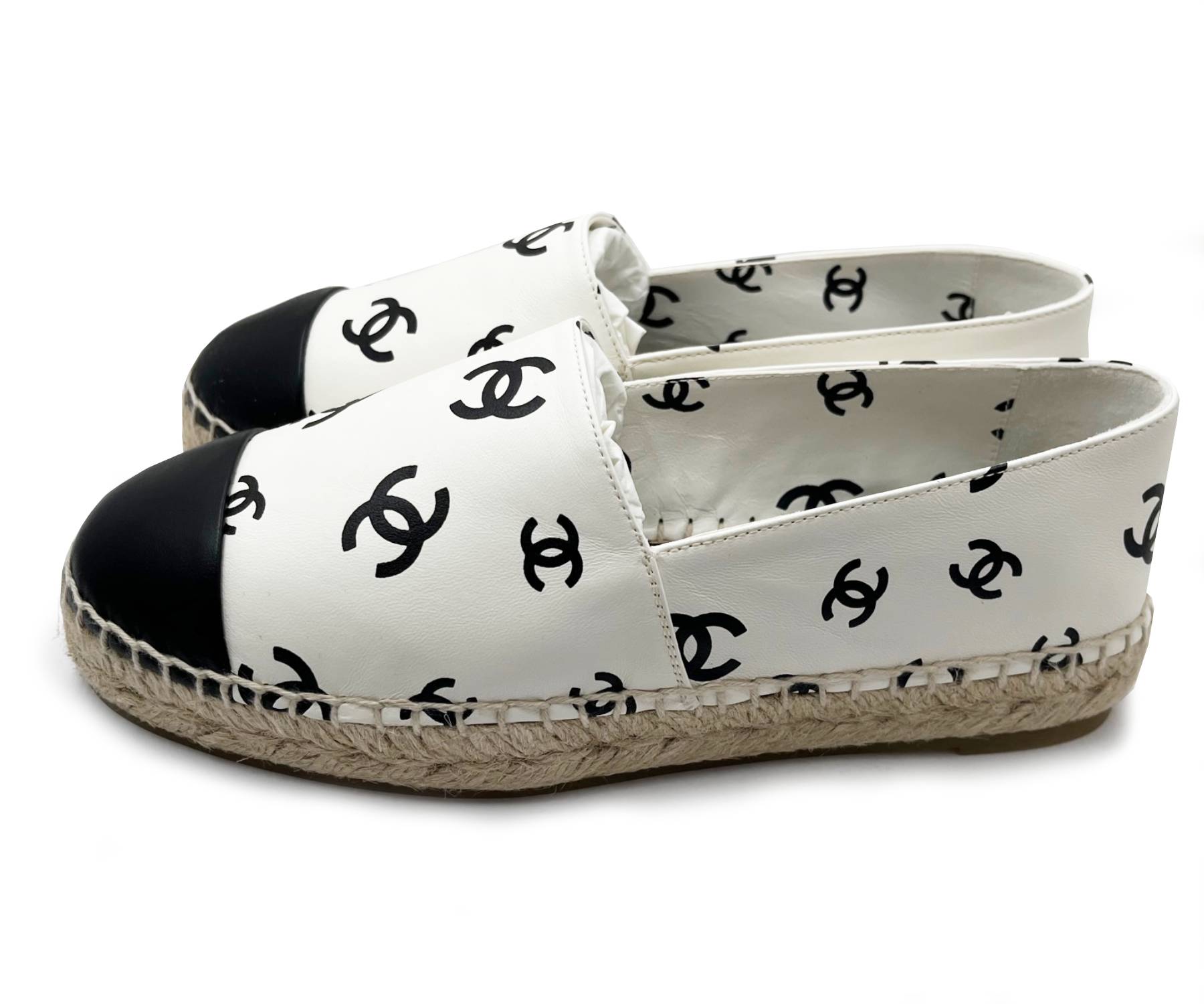Chanel Brand New Sold Out Black CC White Leather Espadrilles Flats - Image 4