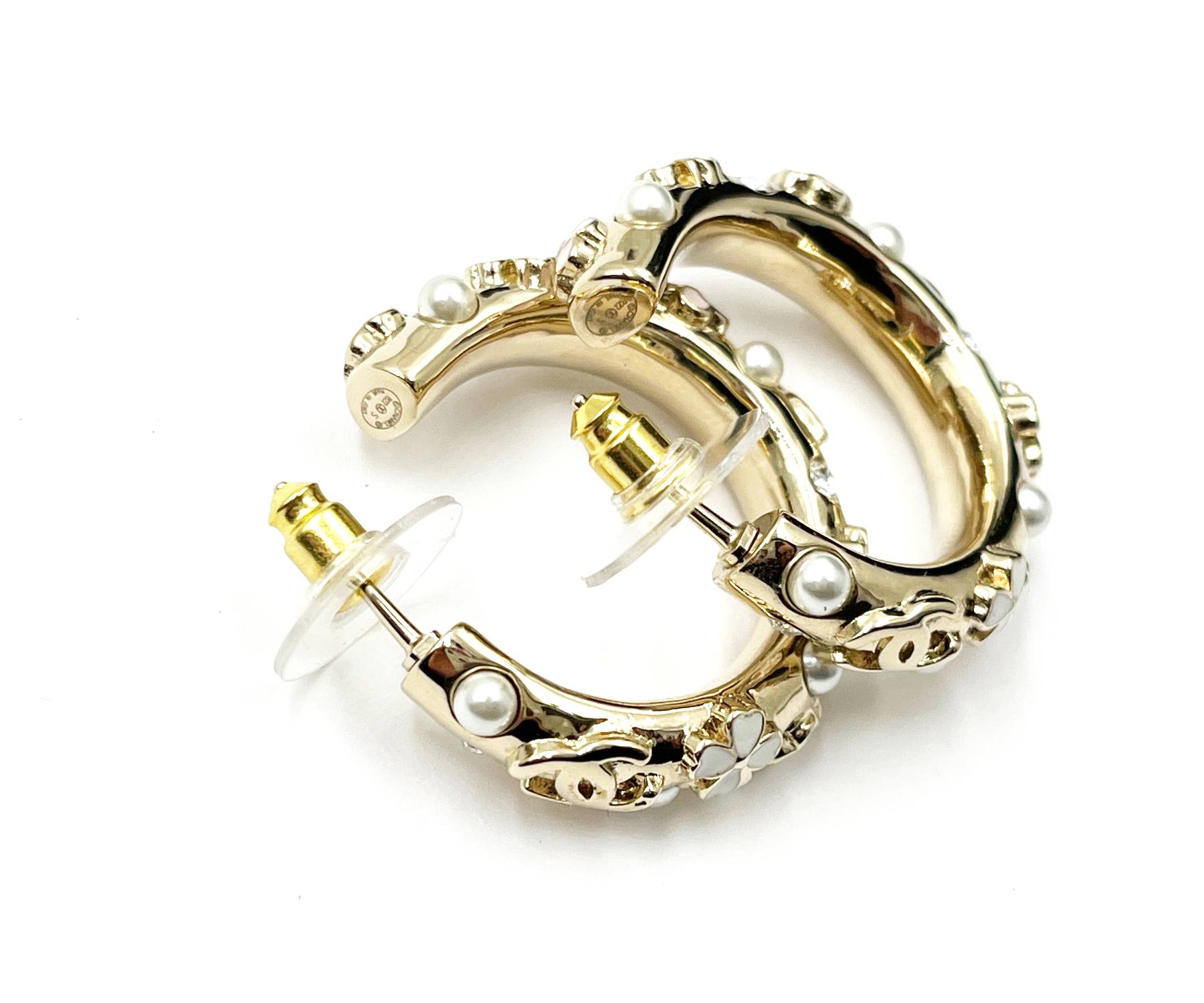 Chanel Brand New Gold CC Pink White Flower Pearl Hoop Piercing Earrings - Image 4