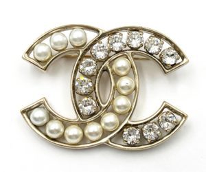 Chanel Gold Frame Pearl Crystal Large Brooch