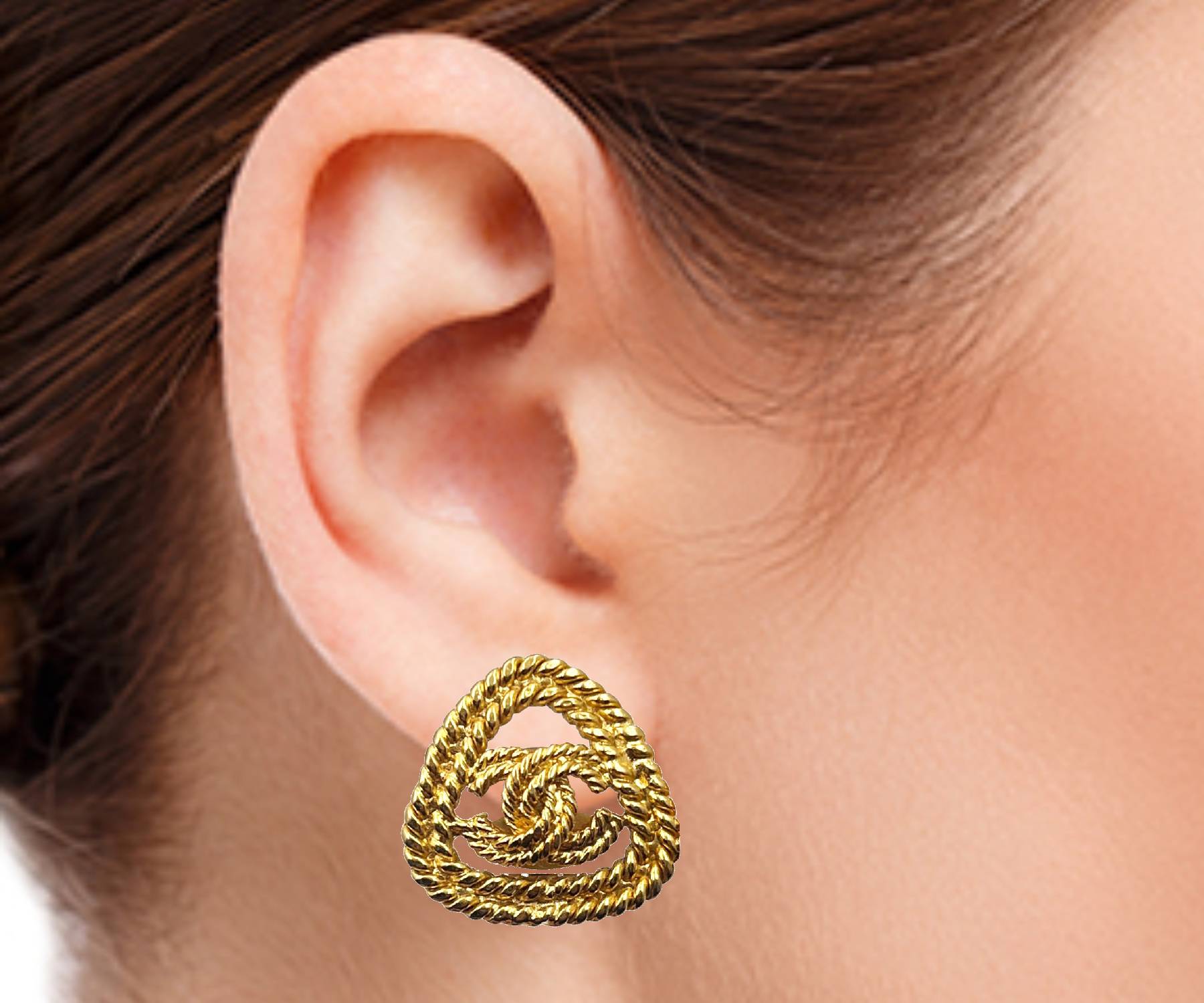 Chanel Vintage Gold Plated CC Rope Triangle Clip on Earrings - Image 3