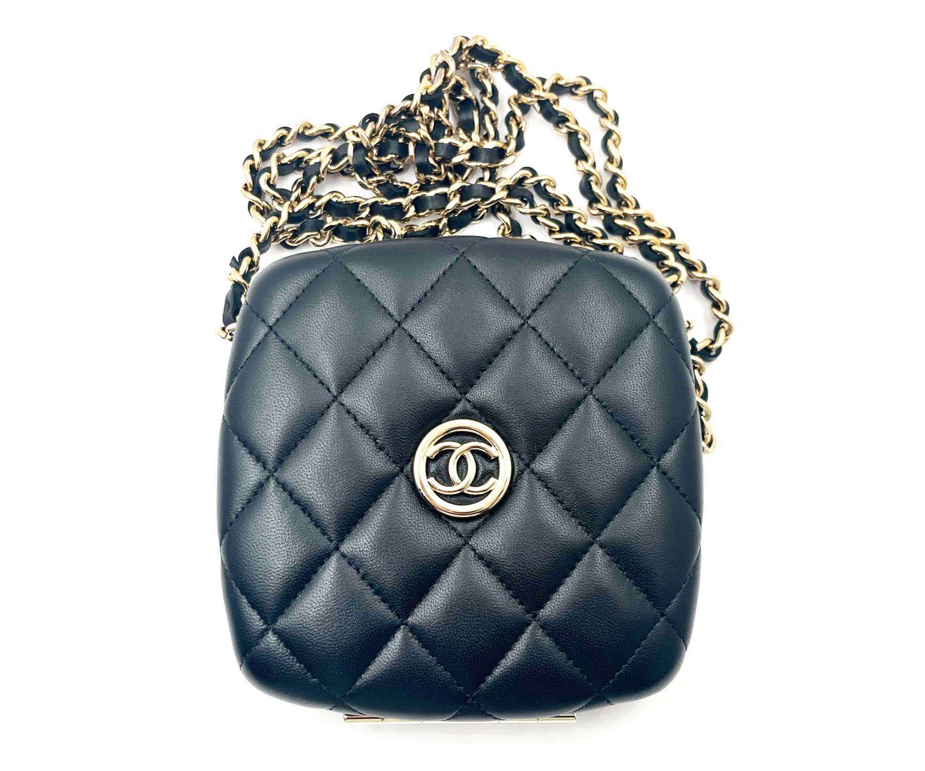 black chanel quilted purse crossbody