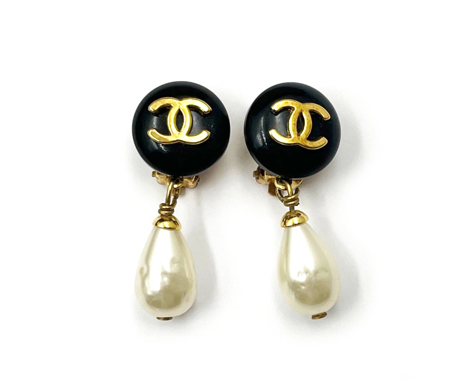 chanel earrings black pearl