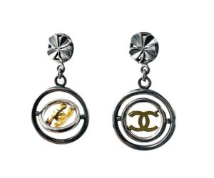 Chanel Vintage Rare Gunmetal Round Clove Gold Spinning CC Clip on Earrings