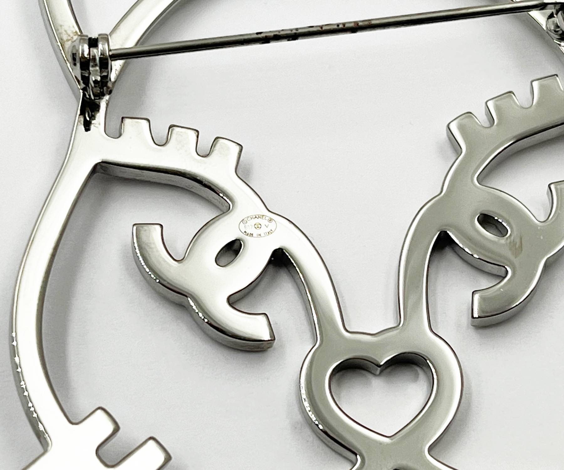 Chanel Silver Cat Round Square Princess Crystal Small Brooch - Image 3