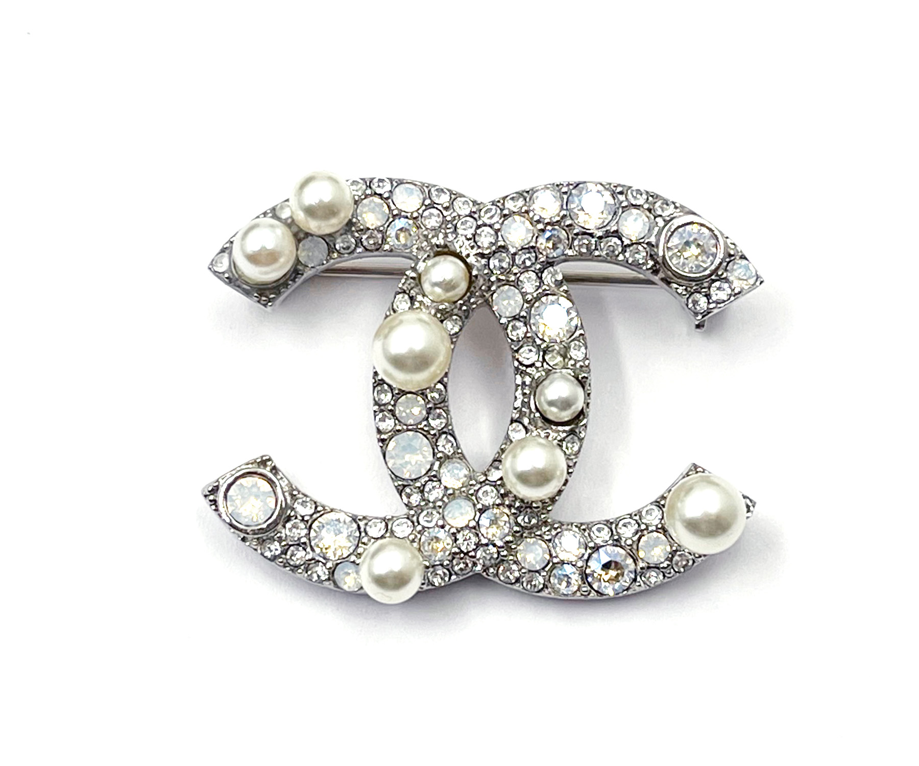 Chanel Silver CC Opal Crystal Freshwater Pearl Small Brooch - LAR