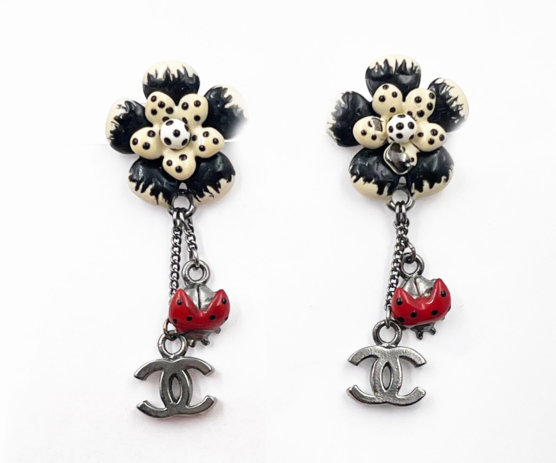 Chanel Black White Flower Lady Bud Dangling Piercing Earrings - LAR Vintage