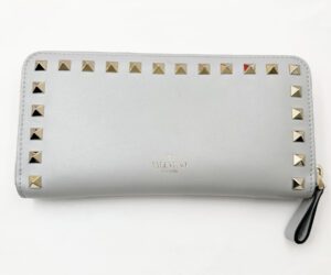 Valentino Gry Continental Rockstud Lg Zipped Wallet 1