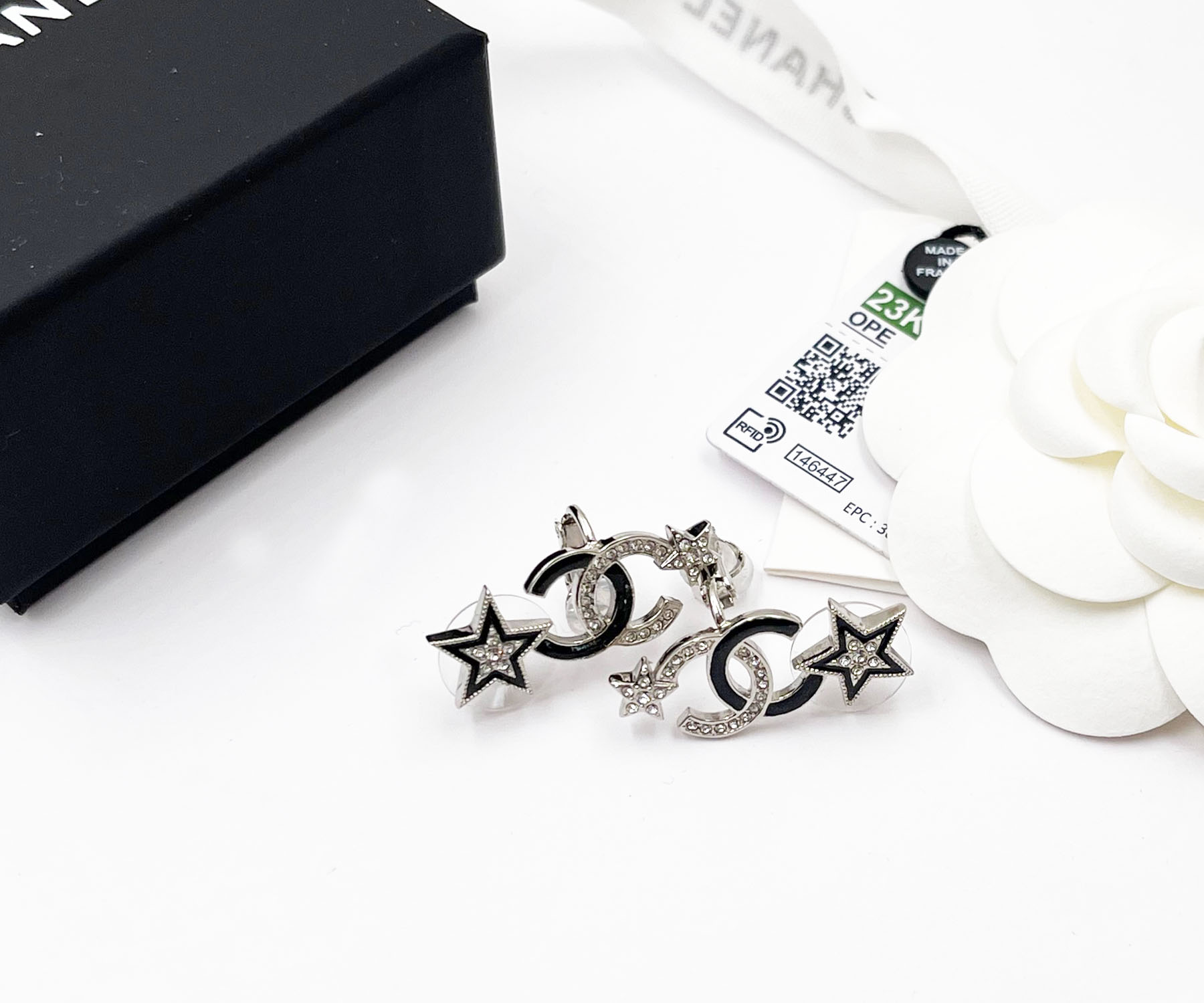 Sil Cc Crystal Blk Enamel Star Ear Cuff Piercin 2