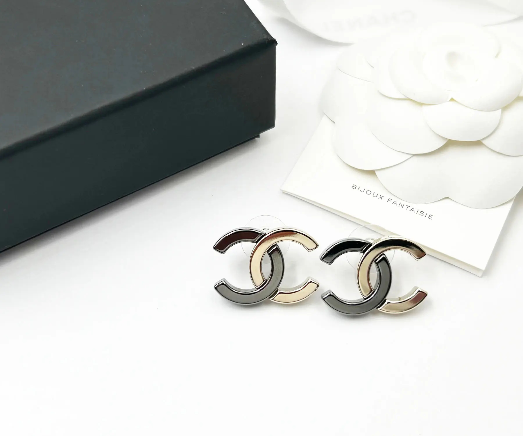 Gun Gold Half Half Lg Piercin 2 Jpg