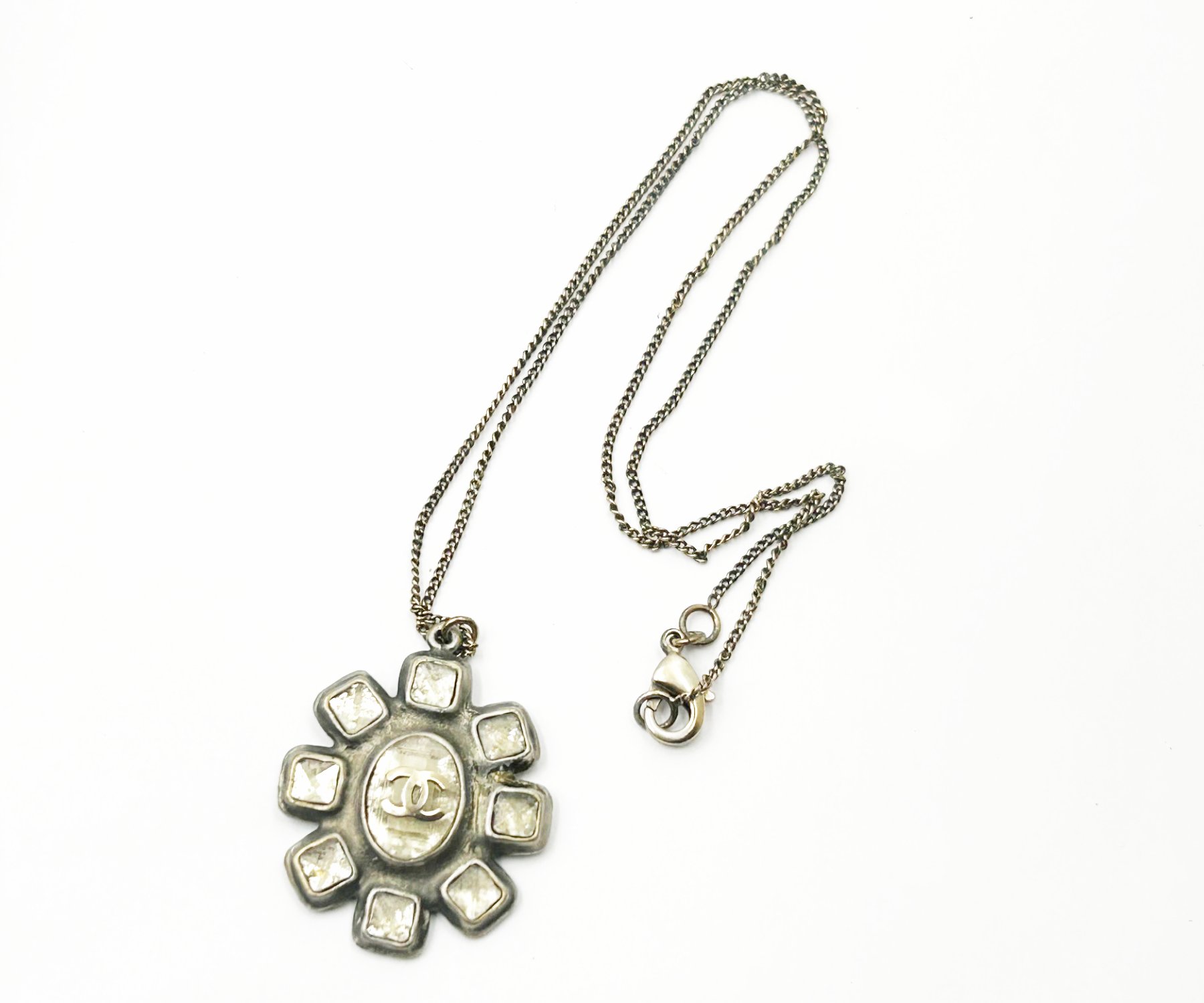 Rustic Cc Clear Stone Geo Flower Pendant Nk 1