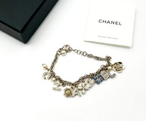 Gd Cc Letter Pearl Motif Bl 2