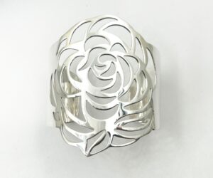 Sil Camellia Cutout Thick Bangle Cuff