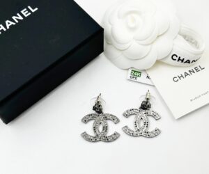 Gun Star Crystal Dangle Piercin