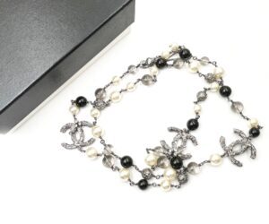 Gun Cc Branch Pearl Blk Bead Lg Nk