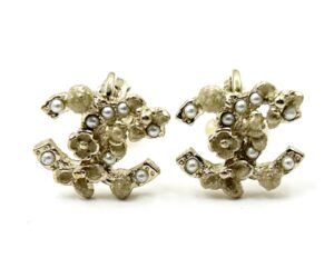 Gd Cc Mini Flower Pearl Clip On
