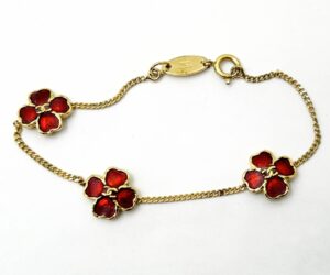 Vin Gp Cc Red Enamel Flower Bl