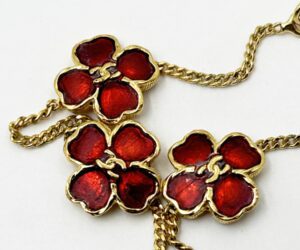 Vin Gp Cc Red Enamel Flower Bl