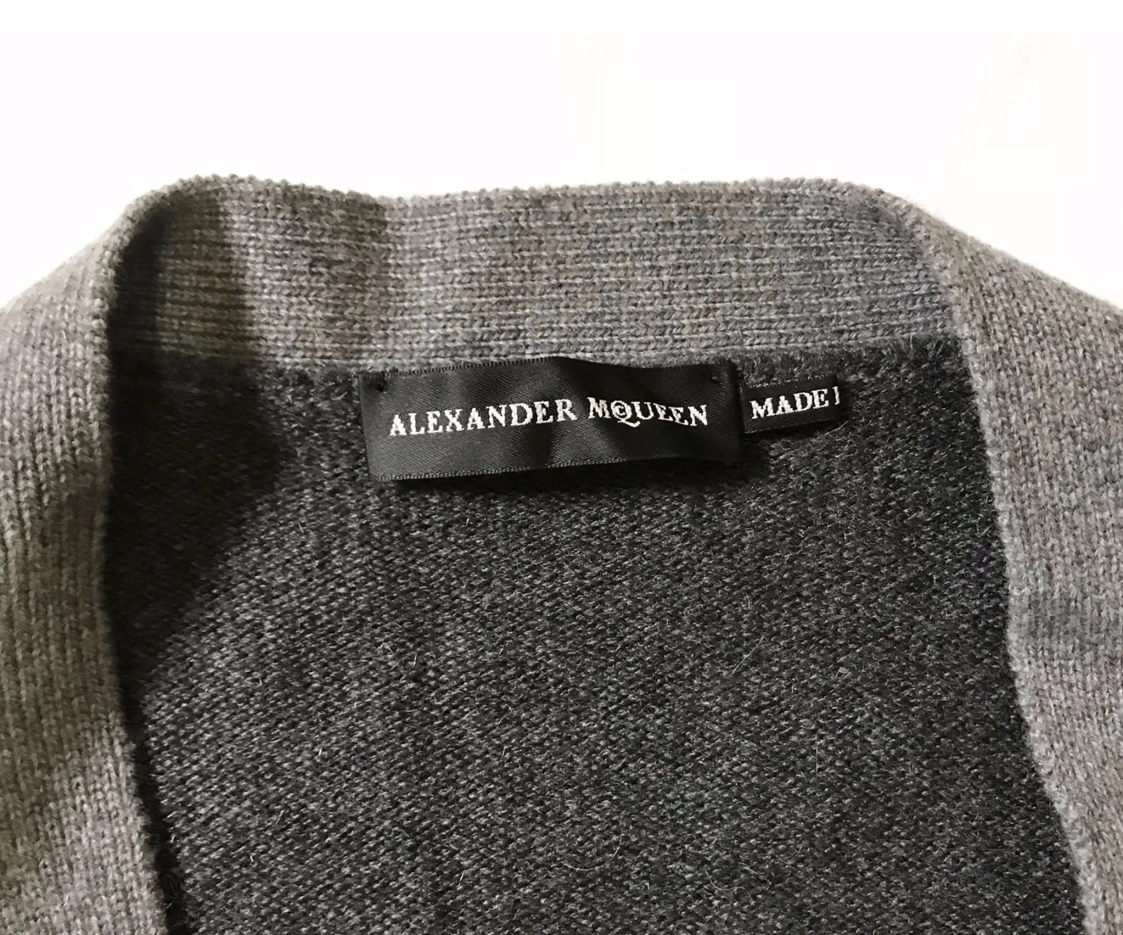 AM Cashmere Tone Cardigan