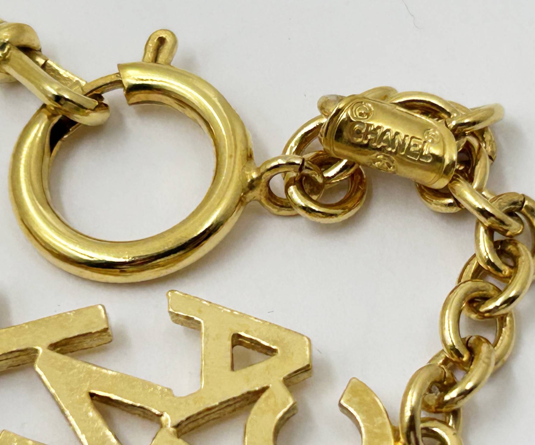 Vin Gp Cc Chanel Letter Lg