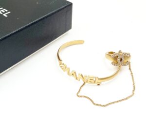 Vin Gd Cc Crystal Ring Chain Cuff