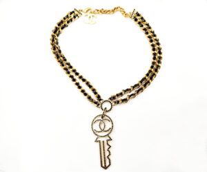 Gp Cc Key Blk Crystal Double Leather Chain Nk