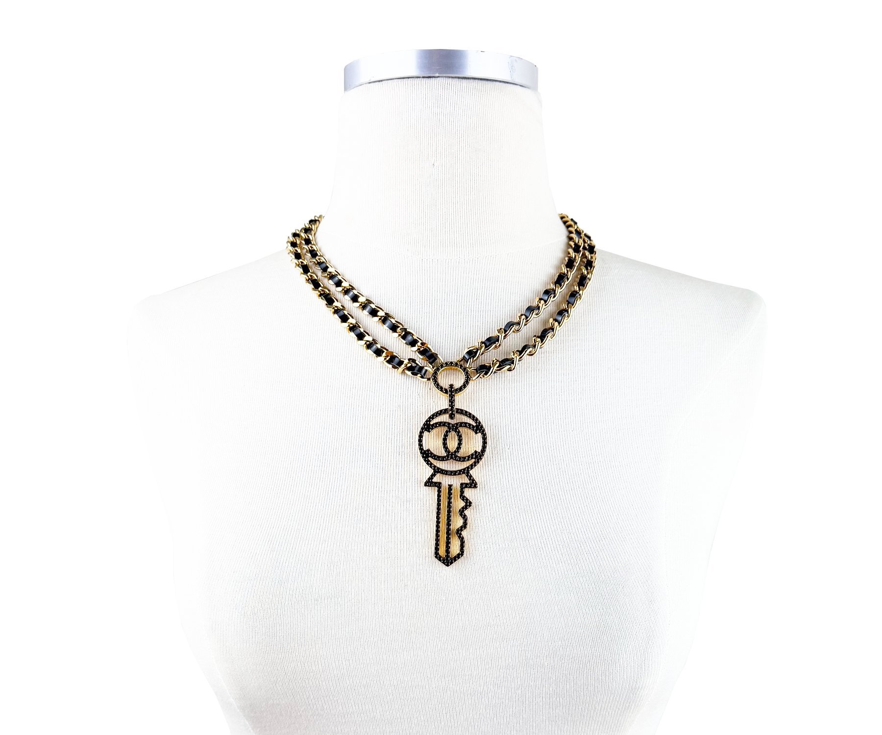 Gp Cc Key Blk Crystal Double Leather Chain Nk