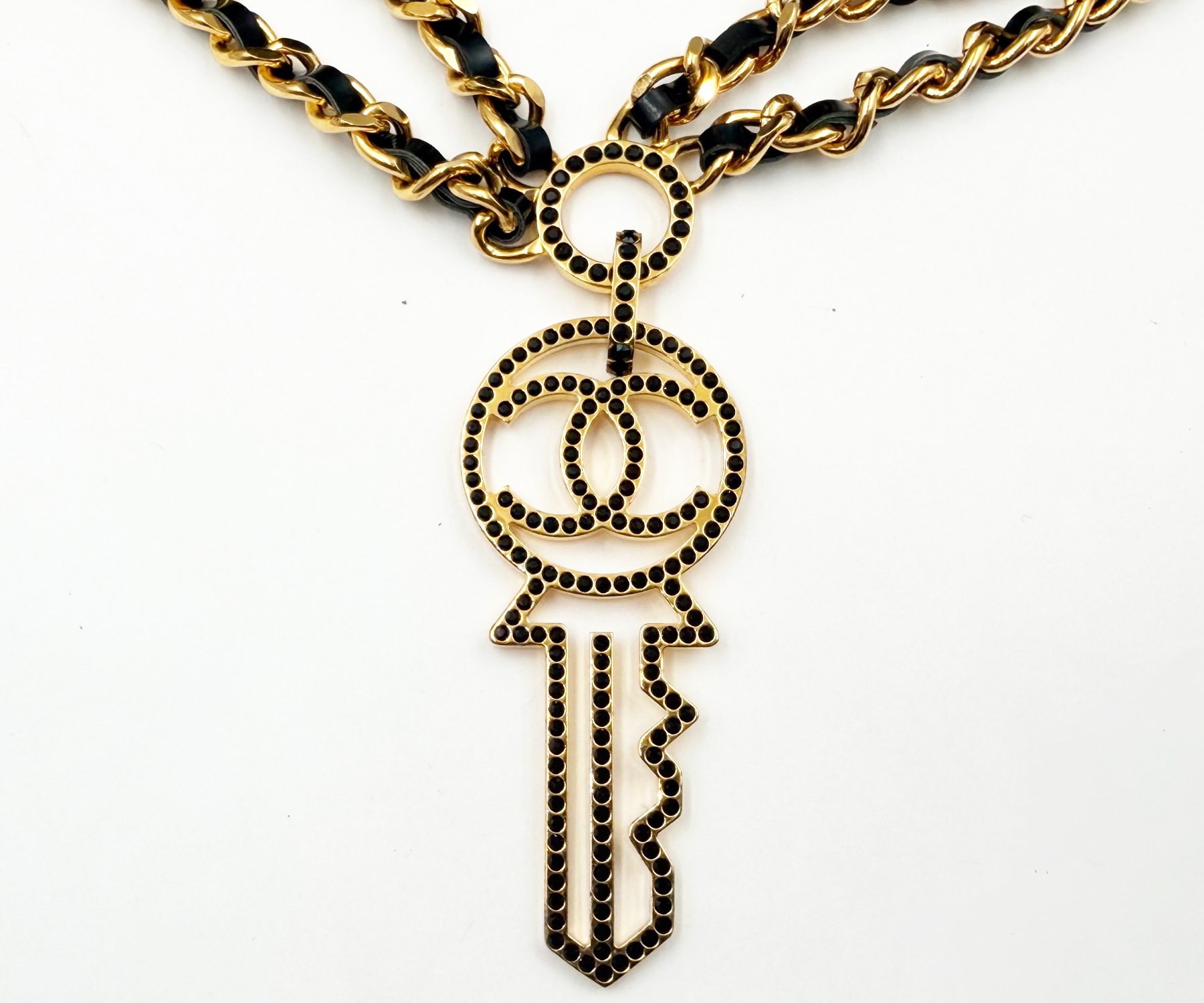 Gp Cc Key Blk Crystal Double Leather Chain Nk