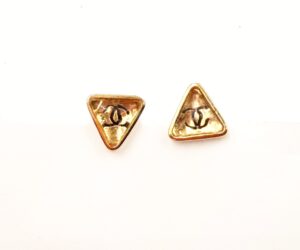 Vin Gp Triangle Blk Cc Sm Piercin